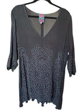 Johnny Was Black Embroidered V-Neck Tunic with Gray Motif